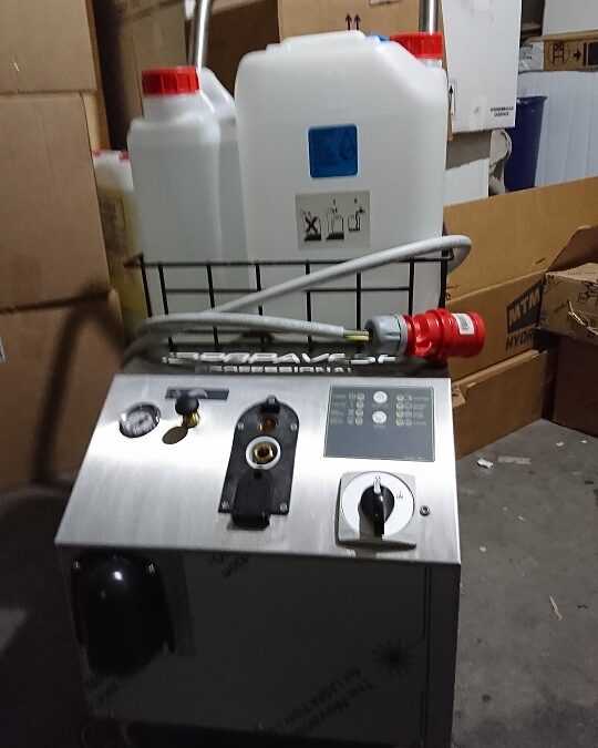 GENERADOR DE VAPOR TRIFÁSICO EX-DEMO PERFECTO ESTADO APENAS UNAS HORAS DE USO